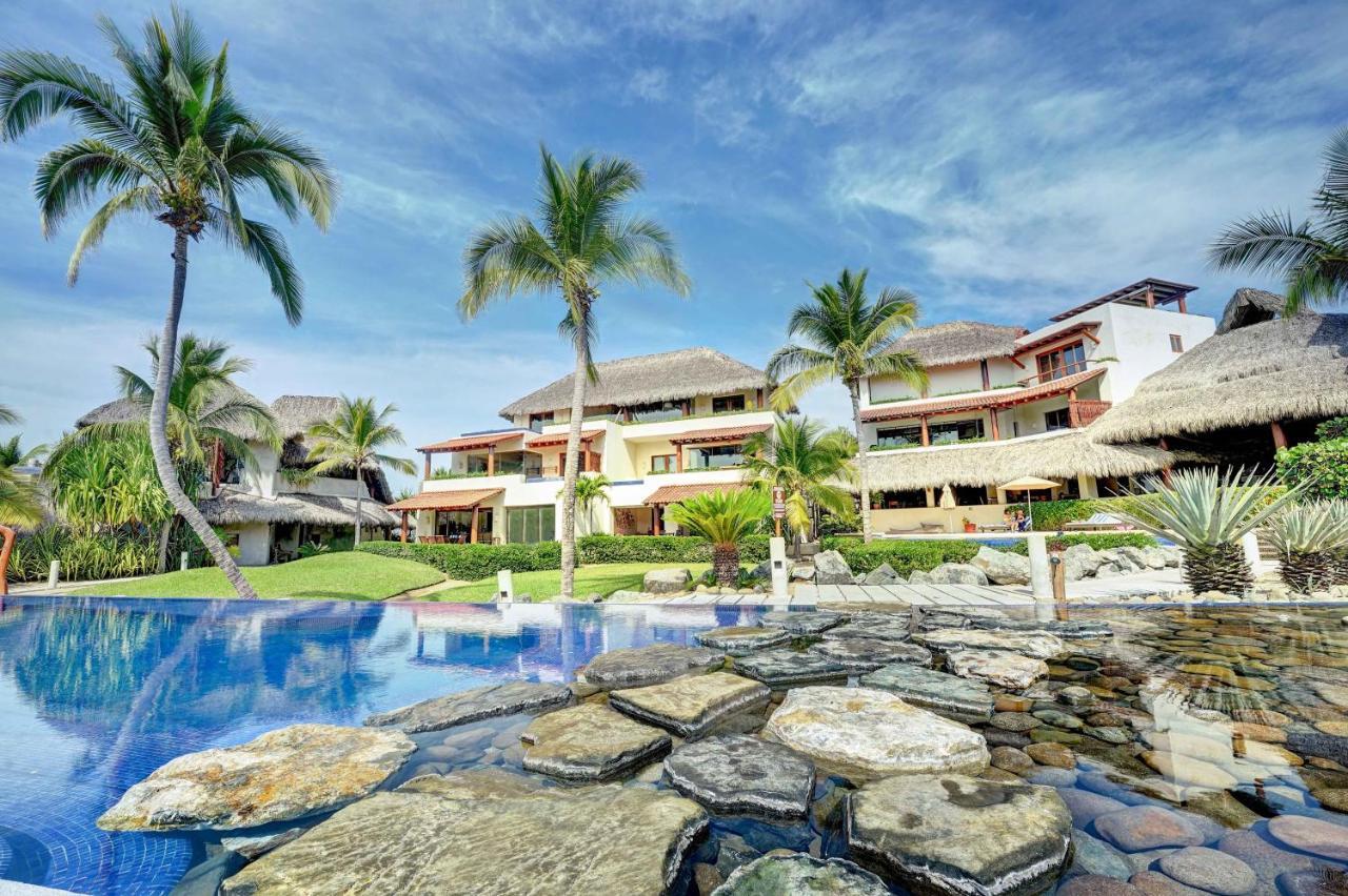 Las Palmas Luxury Villas Zihuatanejo Exterior photo