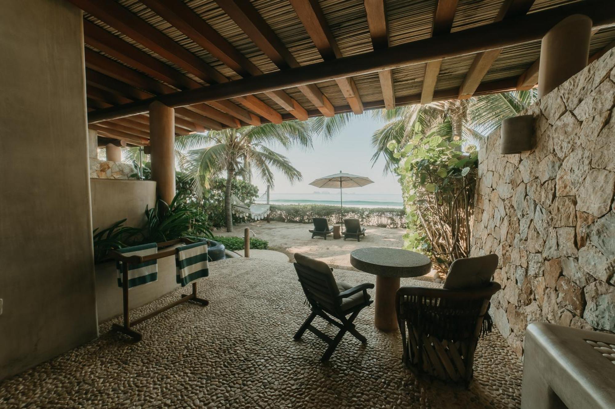 Las Palmas Luxury Villas Zihuatanejo Room photo