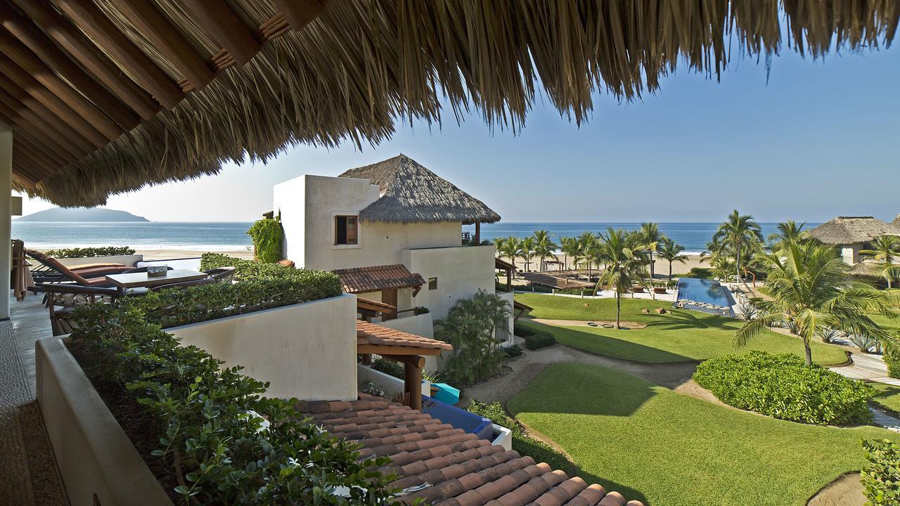 Las Palmas Luxury Villas Zihuatanejo Exterior photo